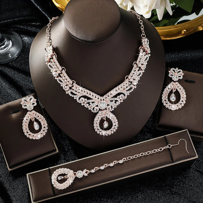 Indian Maang Tikka Bridal Jewelry Set | Choker Necklace & Earrings